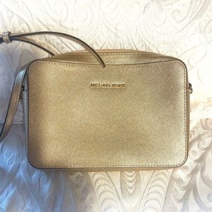 Michael Kors Jet Set gold metallic